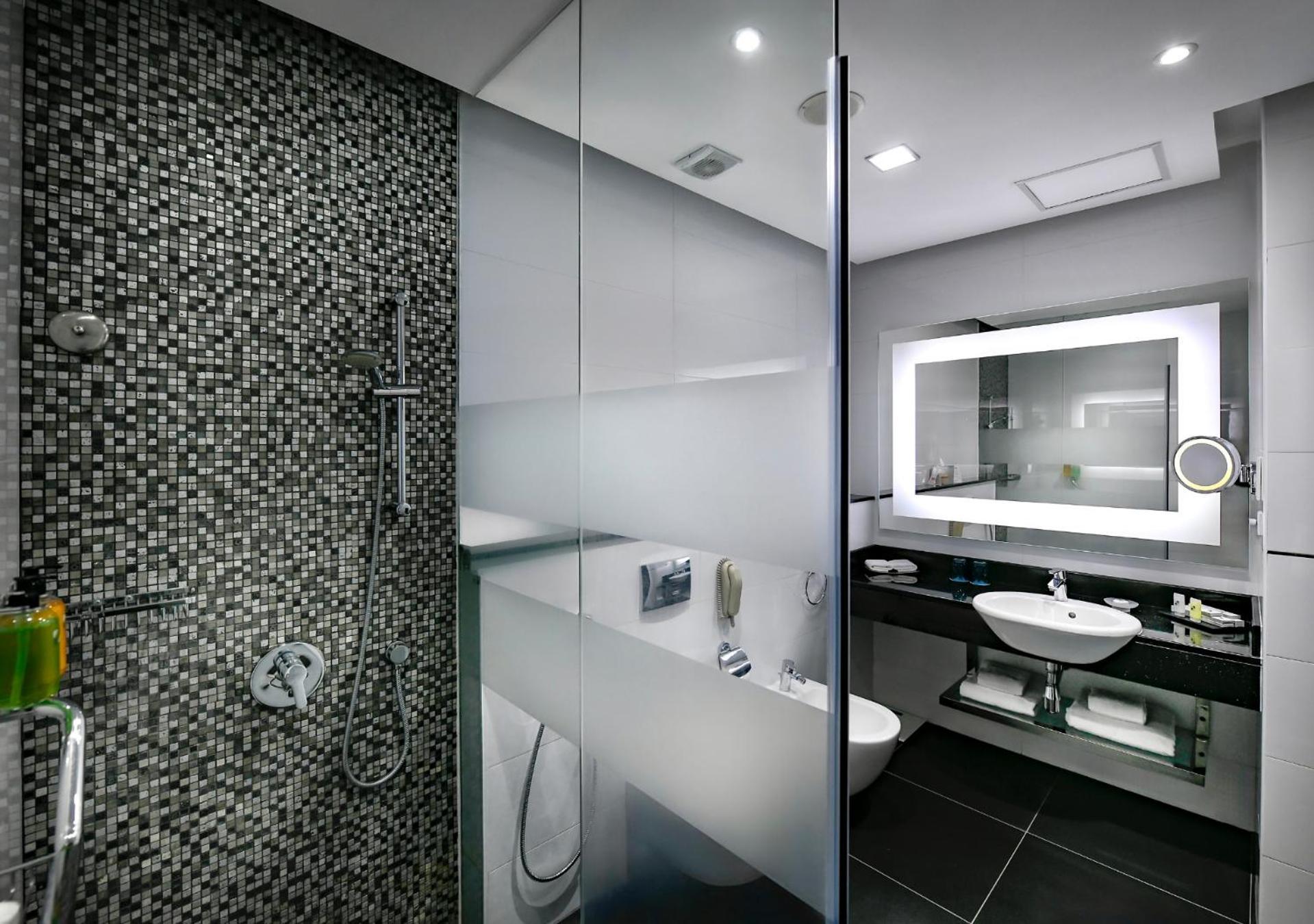 Swiss-Belhotel Seef Bahrain Manama Exterior photo